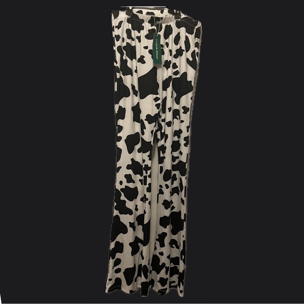 SHEIN Cow Print flare leggings Large
